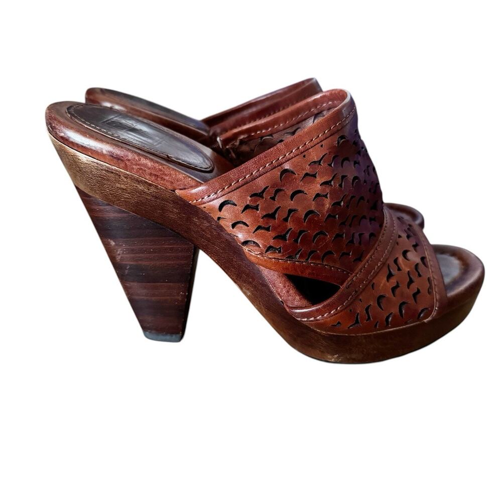 FRYE shoes Sage Cut Brown leather sandal wooden‎ heel size 7M 4” He